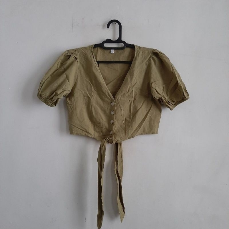 Atasan Crop Top Hijau Army Model Tali
