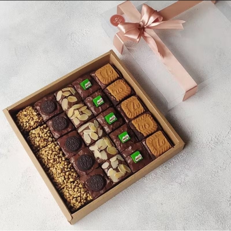 

Brownies fudgy sekat toping premium 20×20 free paperbag