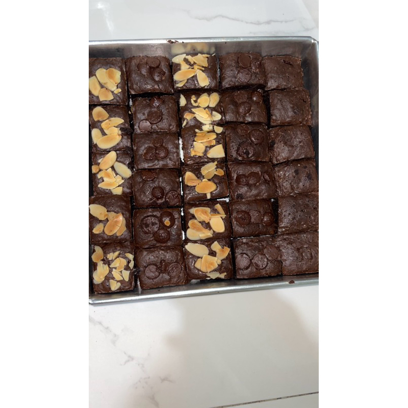 

Fudgy brownies - hampers natal - brownies - hampers lebaran - hampers murah