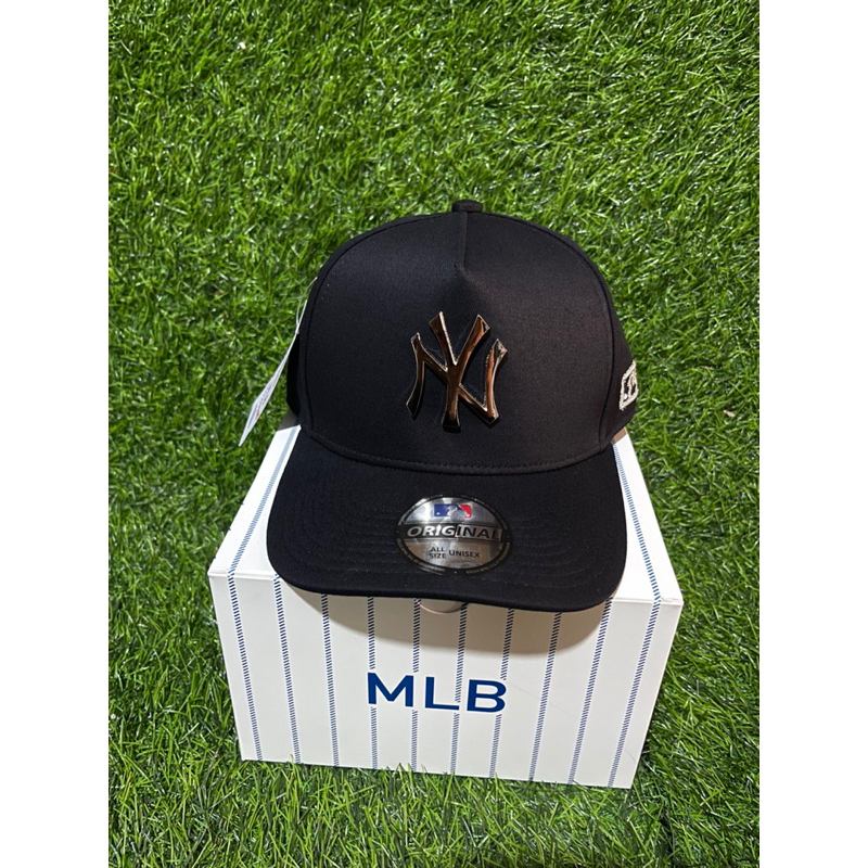 Logo NY Besi Silver Bahan Hitam Topi Premium MLB