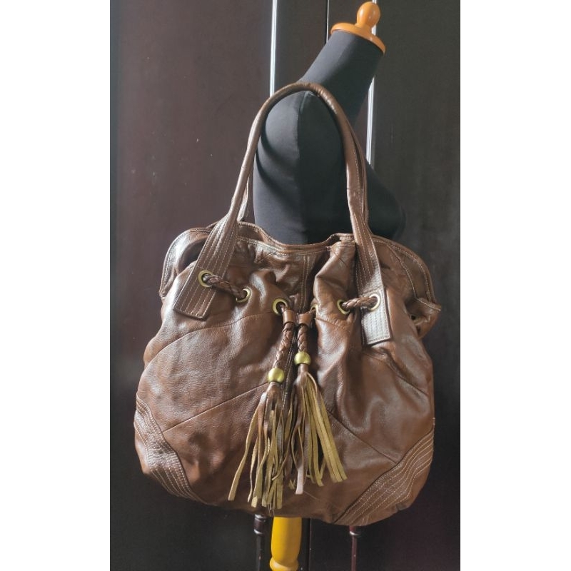 Tote Bag / Tas Tote / Shoulder Bag / Tas Bahu Serut Kulit Asli  D A V I D  J O N E S  Paris Brown Pr