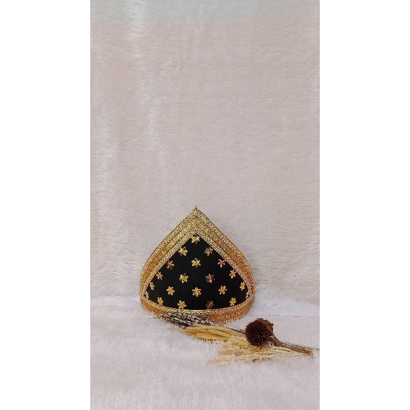 Topi Aceh tari Saman pria