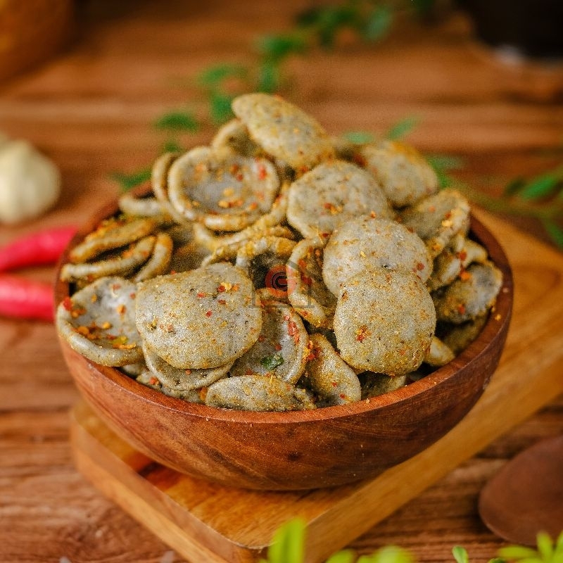 

KERUPUK JENGKOL BULAT PEDAS DAUN JERUK 1KG / KERUPUK JENGKOL / KERUPUK JENGKOL PEDAS DAUN JERUK