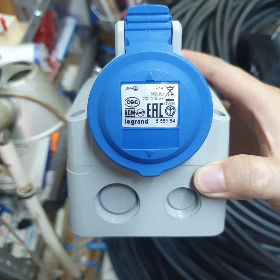 PLUG SOCKET LEGRAND 1PHASE 1P 1PIN 1 P PHASE 3PIN 16A 16AMPERE