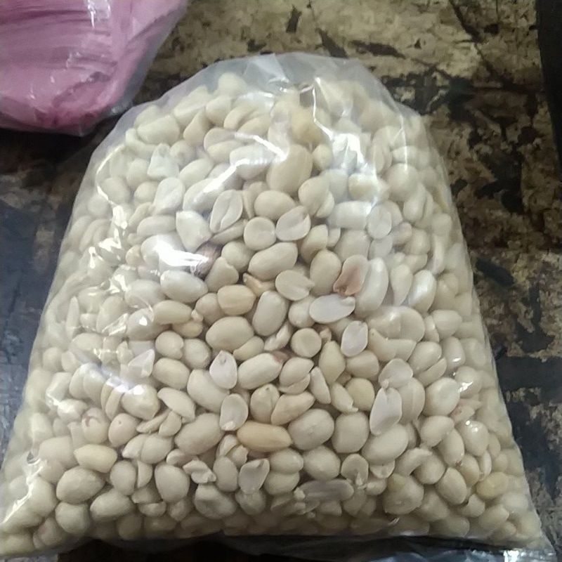 

Kacang kupas / kacang tozin