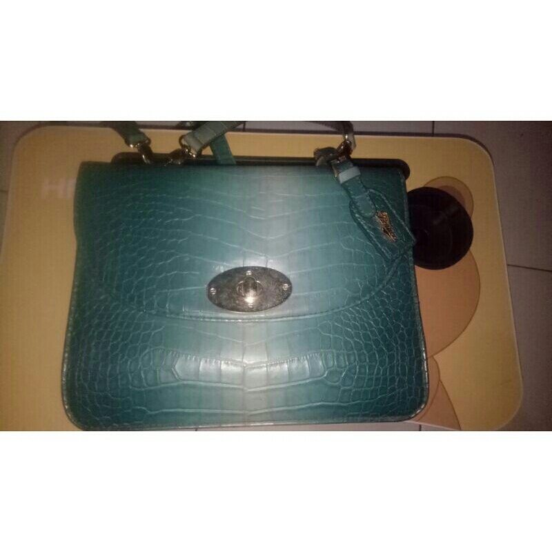 Preloved Tas Fiorucci Italy PL Sling Bag Tas Second