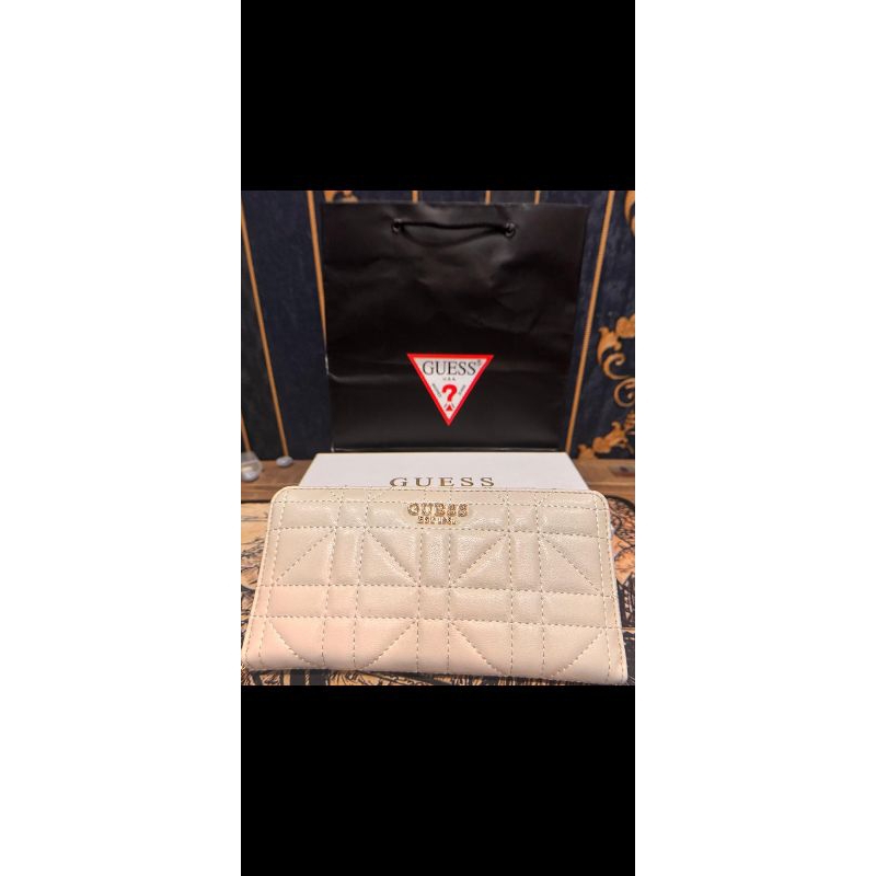 Guess Dompet Wanita