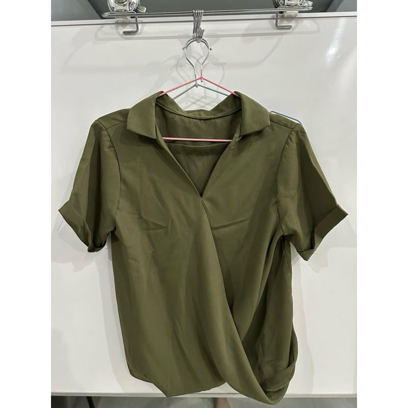 ATASAN WANITA MODEL WRAP HIJAU ARMY