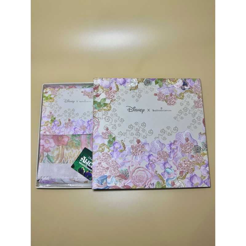 BUTTONSCARVES DISNEY ALICE IN WONDERLAND Pearl