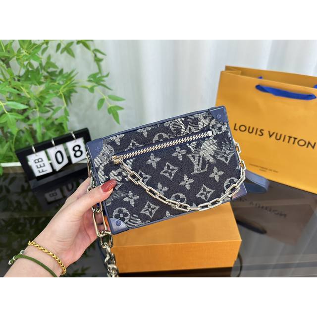 2024 LV New Soft Trunk Denim Shoulder Bag Fashionable Bag