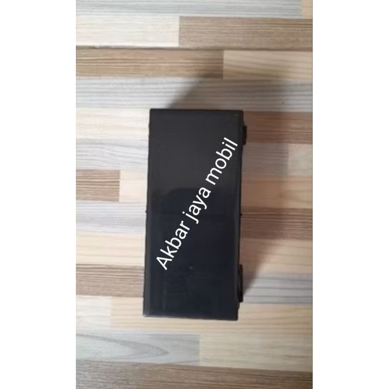 Tutup fuse box sekring canter