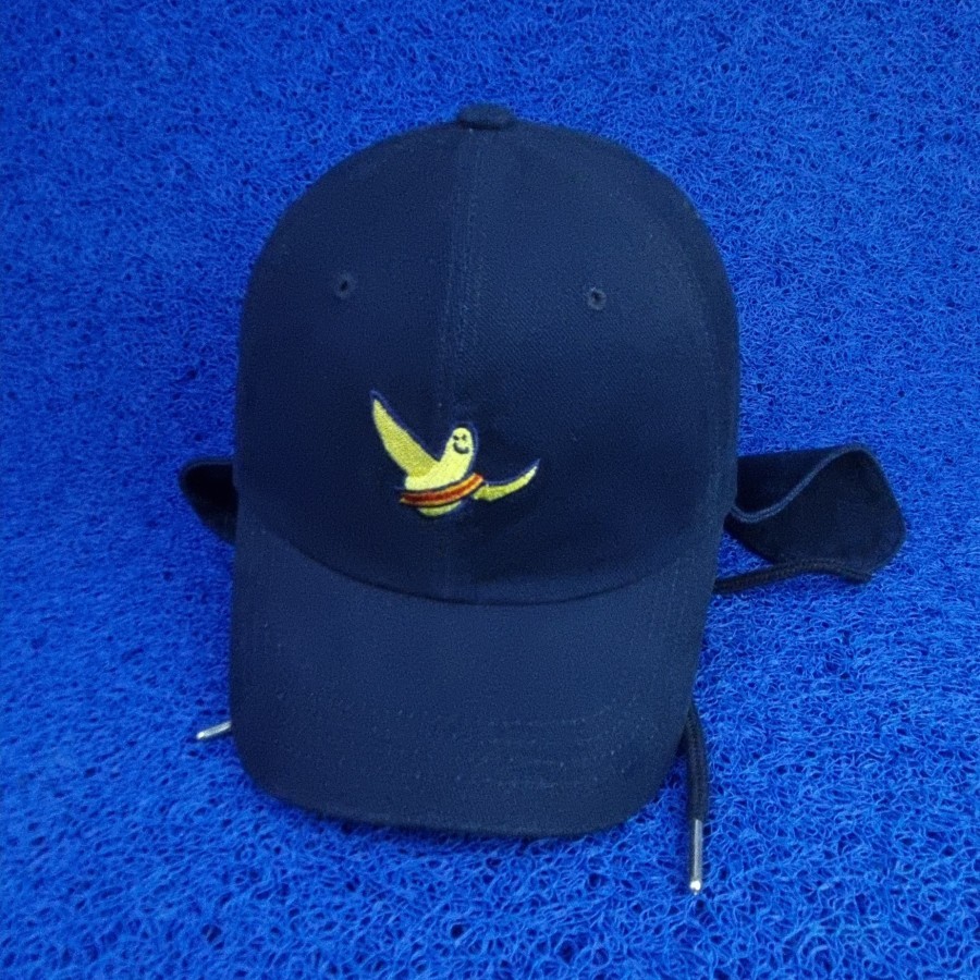 topi mark gonzales size M-L by romantic crown