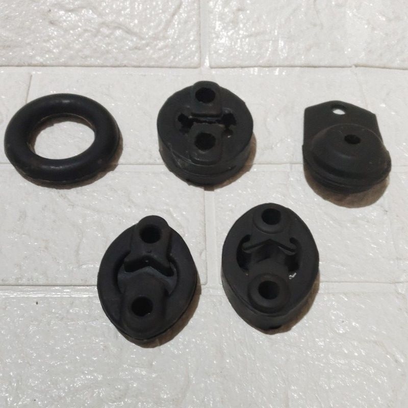 Karet Gantungan Knalpot Mobil