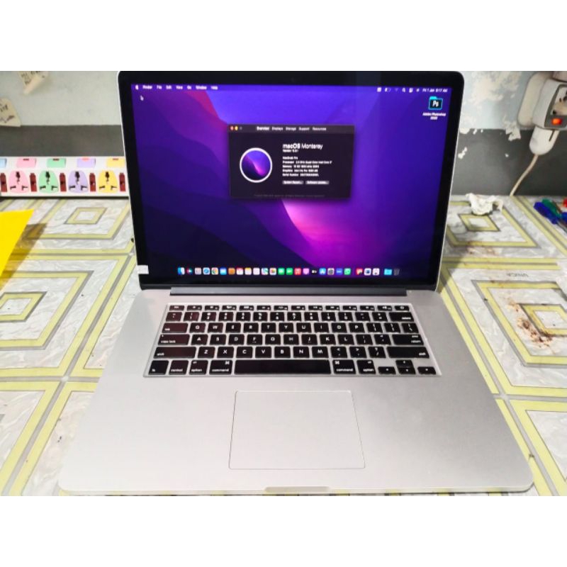 macbook pro retina 2015 15 inch Ram 16 GB SSD 512 GB Intel core i7