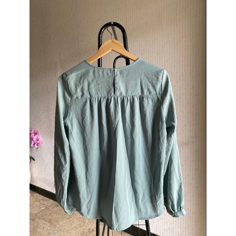 preloved blouse the executive