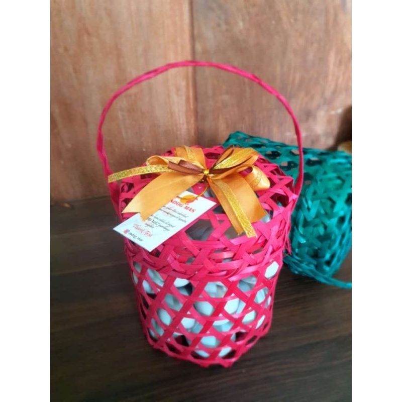 

Hampers Keranjang isi 25 Telur Asin Ori