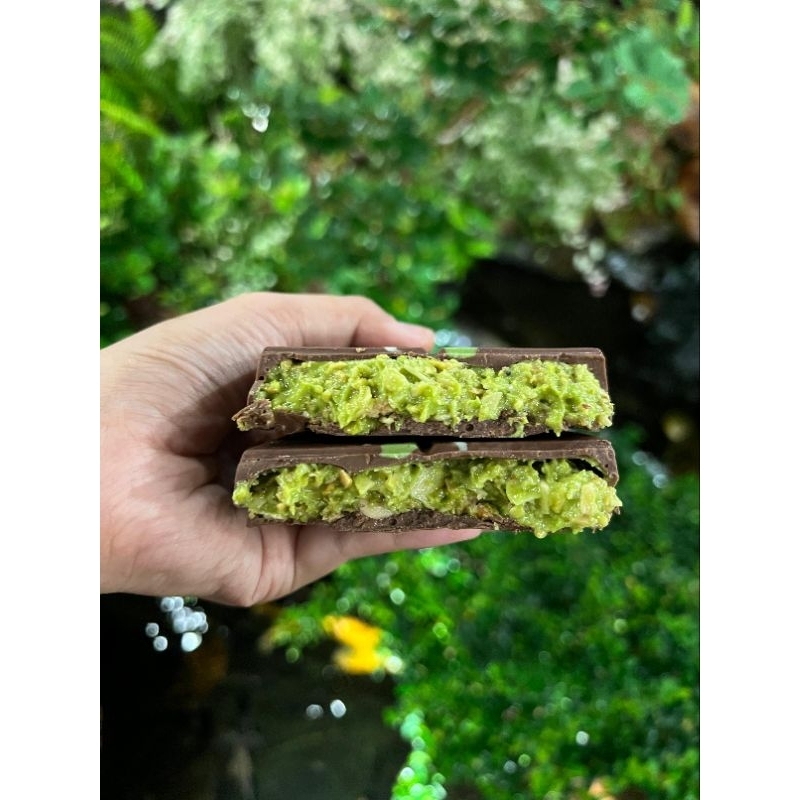 

VIRAL!! Almond Pistachio Choco Bar
