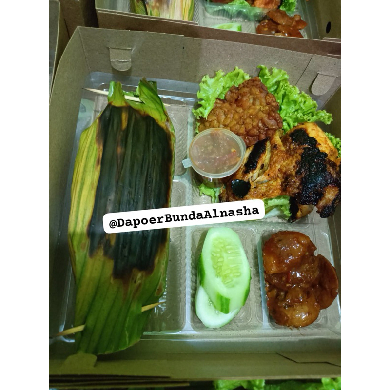 

Paket nasi box premium 270 pax