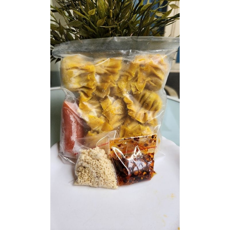 

pangsit chili oil