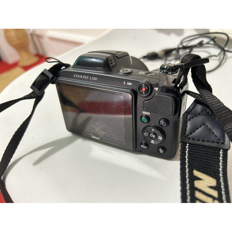 Nikon Coolpix L320