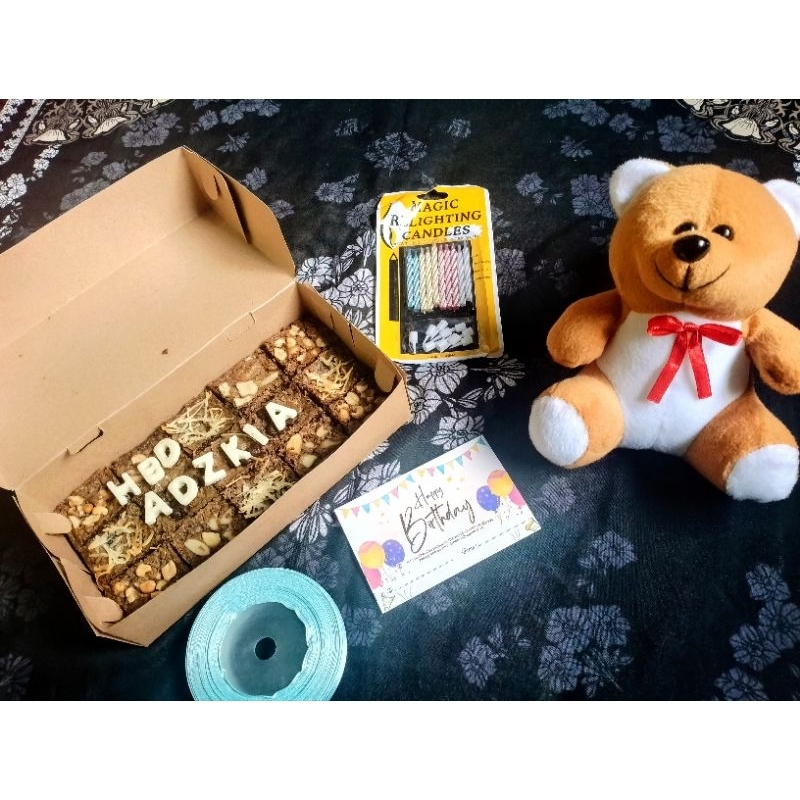 

Fudgy Brownies Kado Ulang Tahun