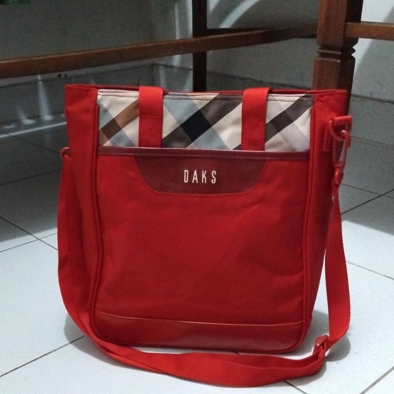 TAS SELEMPANG DAKS SLING BAG RED