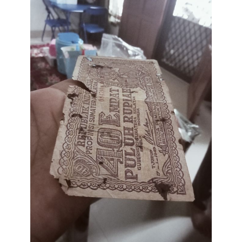 40 rupiah tjurup terbakar saat upaya pengedarannya