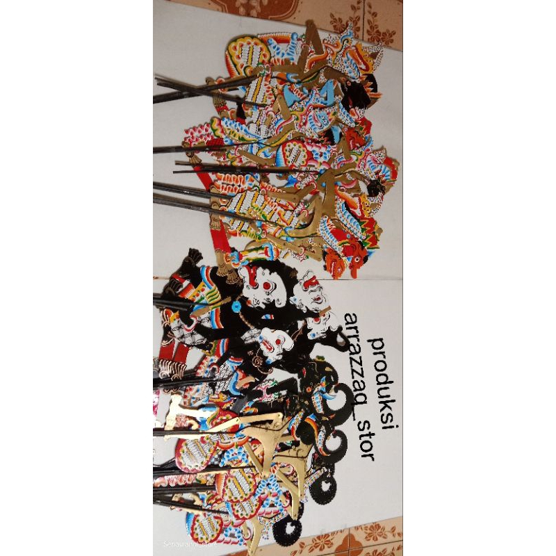 wayang kertas duplex sepaket isi 15=SEPAKET PANDAWA(5) +PUNOKAWAN(4) +KUROWO(6)