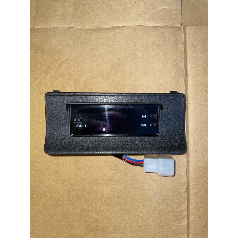 Jam Digital Isuzu Panther Kotak