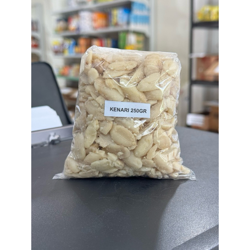 

Kenari mentah 250gr+-