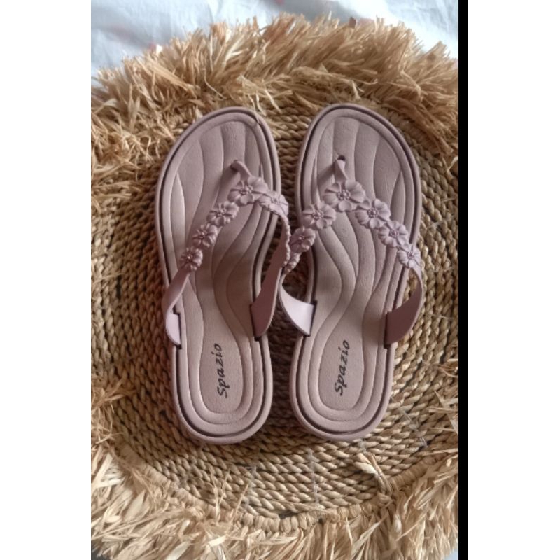 sandal japit bunga spazio