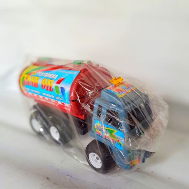 Mainan truk tank , Maknan truk tank oil besar