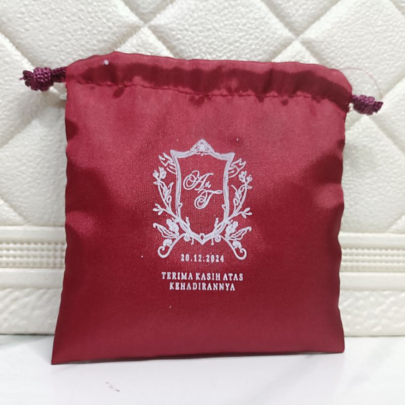 Dompet Serut Kecil Pouch Serut Serbaguna Souvenir Pernikahan