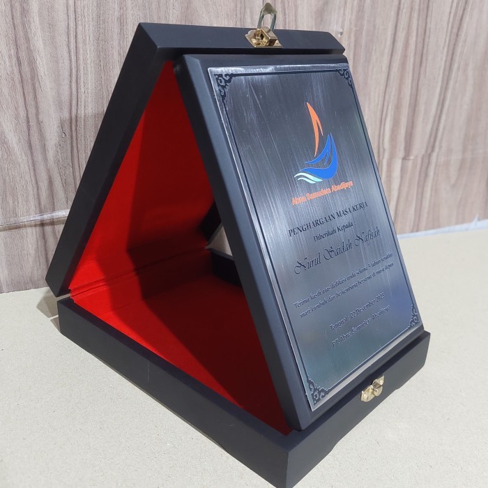 PLAKAT KAYU / PLAKAT KAYU CUSTOM / PLAKAT BOX KAYU