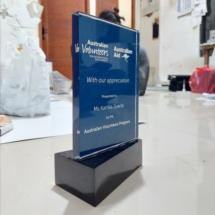 PLAKAT RESIN / PLAKAT RESIN CUSTOM / PLAKAT / TROPHY / TEBAL 2cm