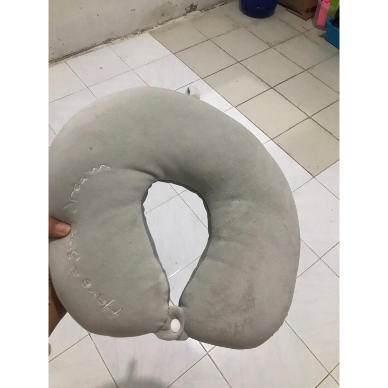 bantal miniso
