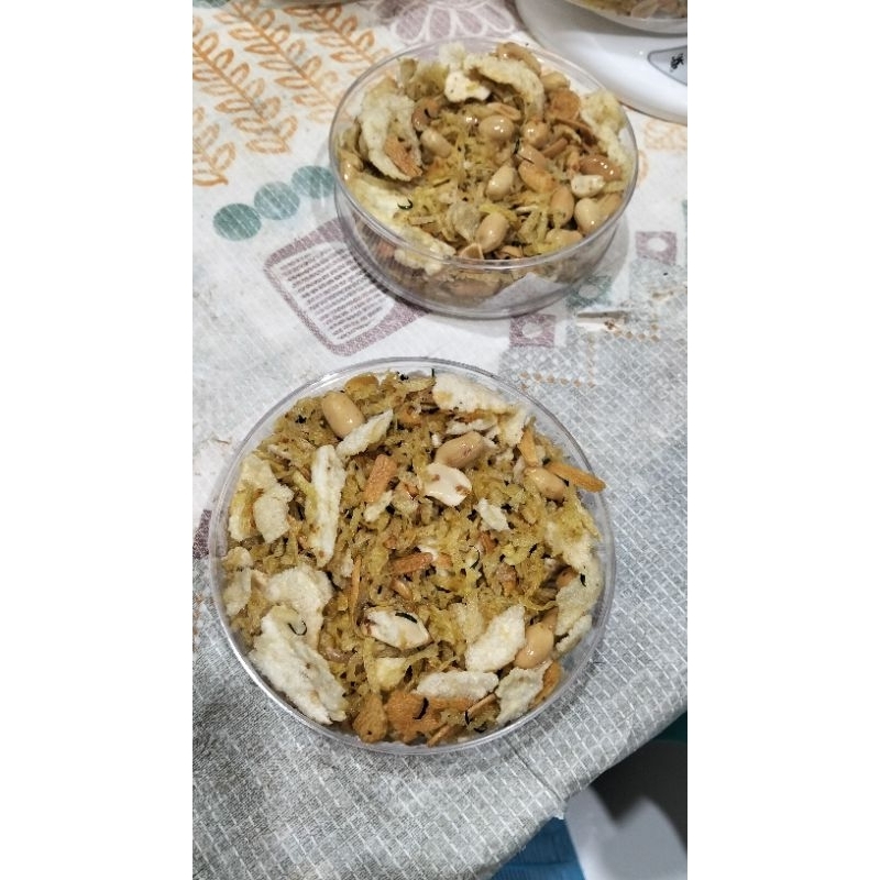 

serundeng hoki kacang tanah (kering kentang Mustofa). berat bersih 250gr