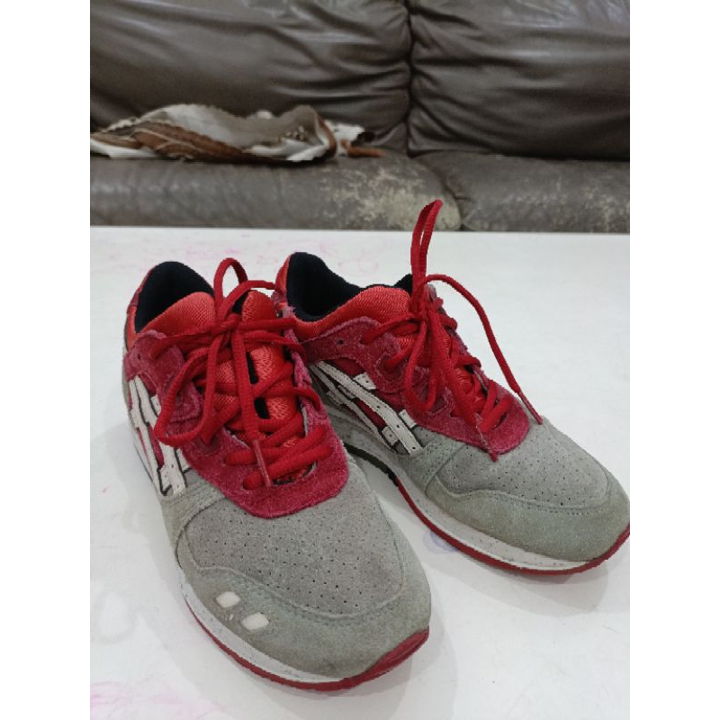 SEPATU ASICS GEL LYTE III RUNNING