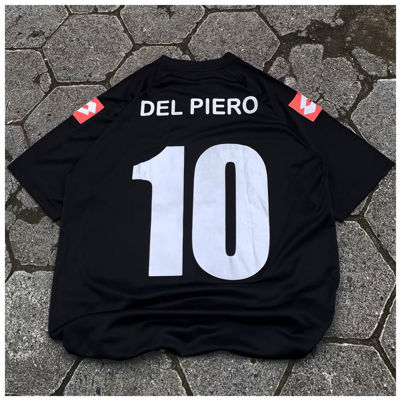 Vintage Retro Blockcore Jersey Juventus 2001-2002