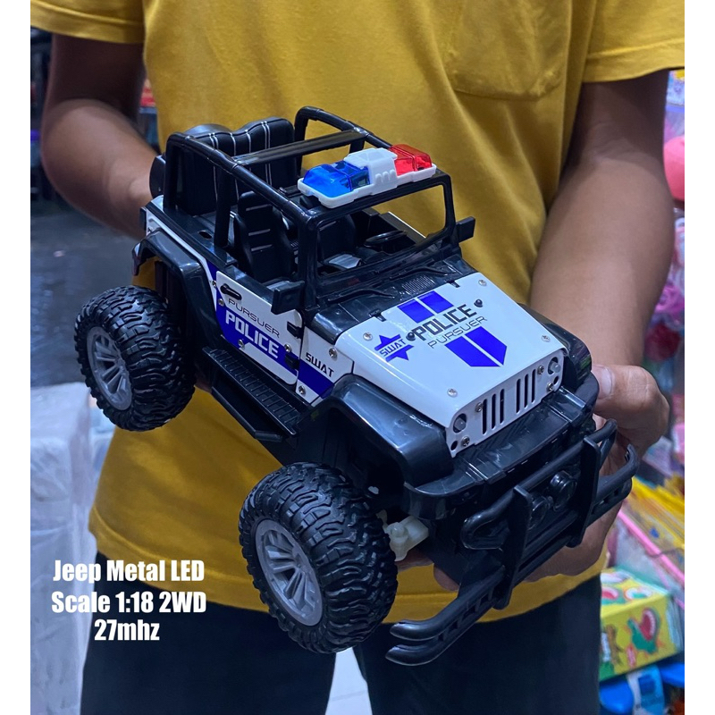 Bintang RC Jeep Rubicon Police Bahan Besi Buka Pintu Bahan Metal Alloy Batre Cash Cocok Buat Koleksi