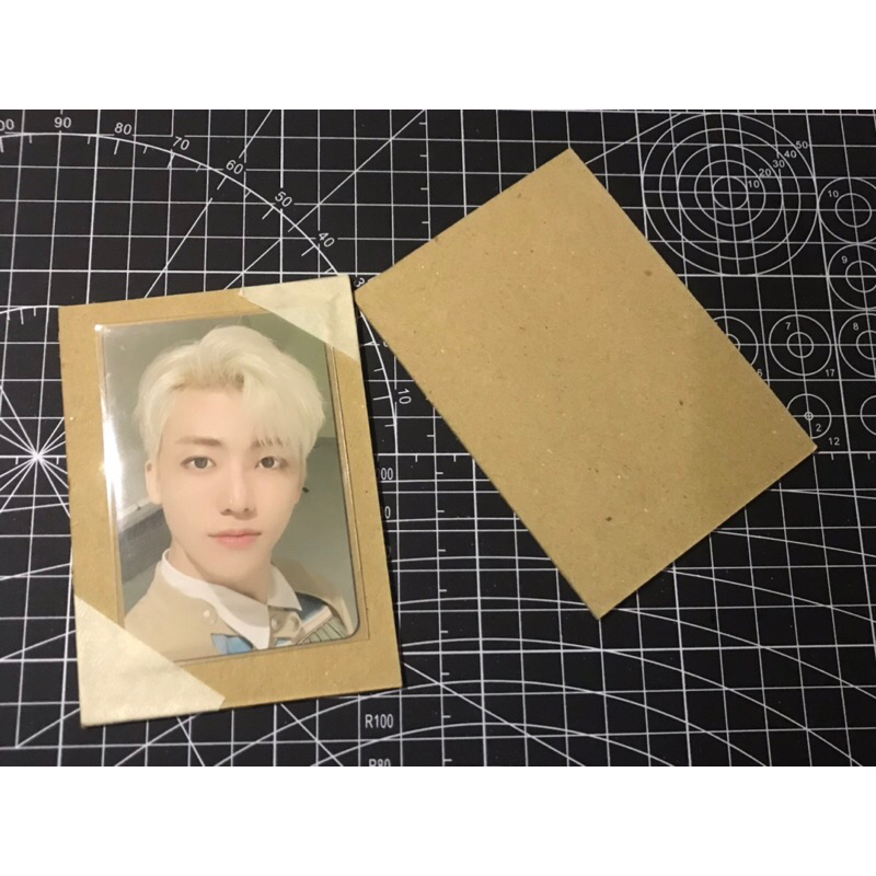 

PACKING PC KPOP YELLOW BOARD 7,5x10,5CM A7 MURAH