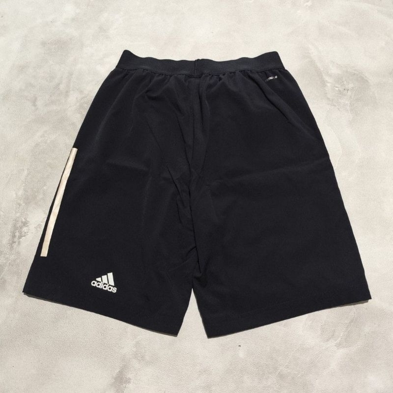Celana pendek pria olahraga adidas climate hitam