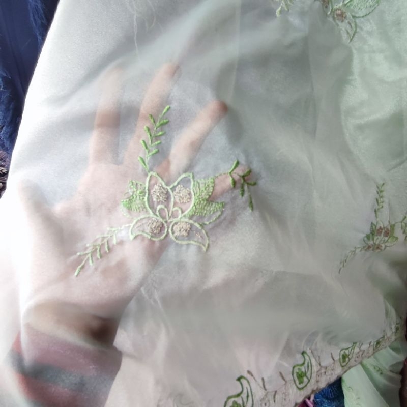kain organza bordir - bahan antik - kain pesta - kain bordir - kain organdi motif - kain motif shp