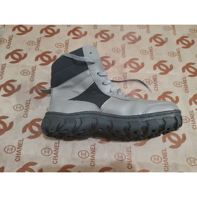 SEPATU LINMAS