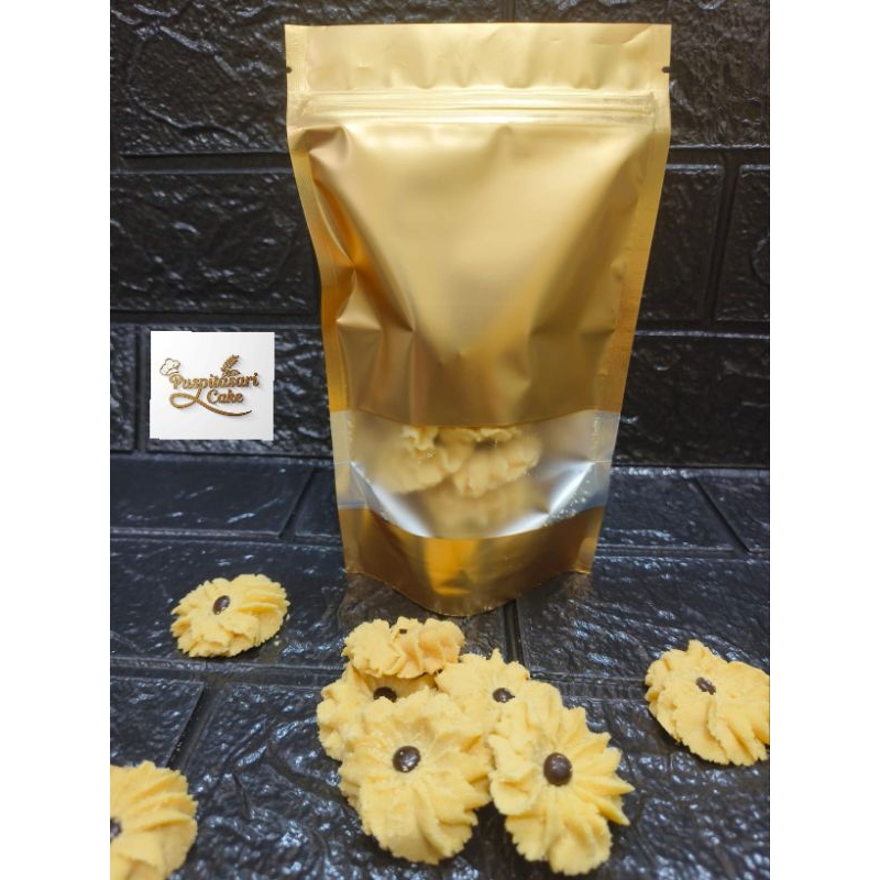 

NOB Kue Kering Lebaran Spesial Sultana Toples 600ml Beli 1 Toples Gratis 1 Kemasan Pouch Kue