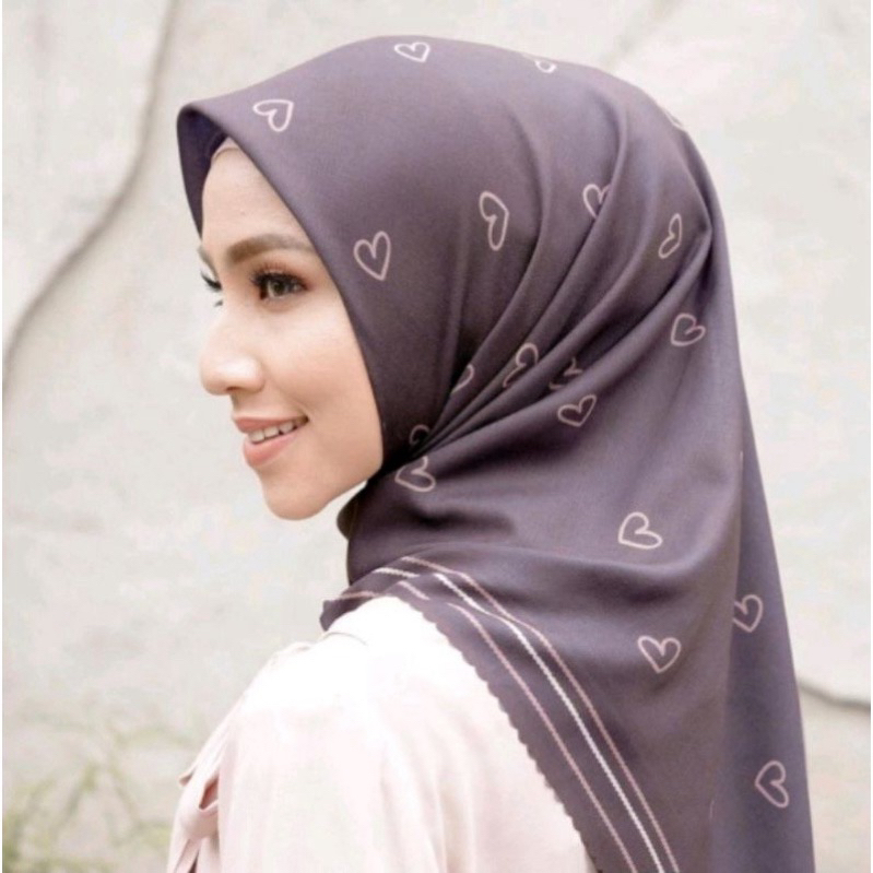 vanilla hijab ceria scarf (preloved)