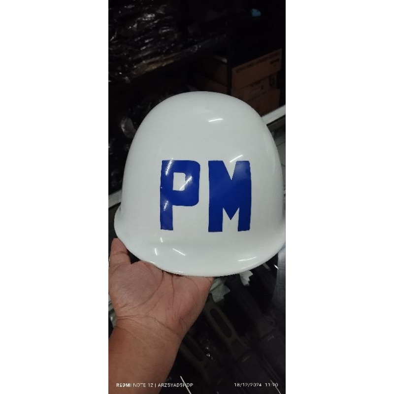 helm putih tulisan pm/polisi militer/helm dinas/pm