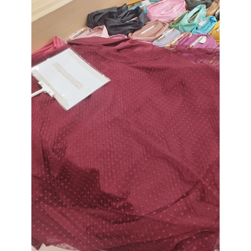 Tile plisket dot maron