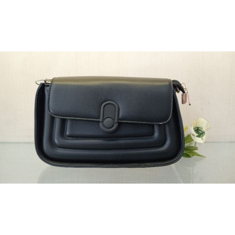 Tas Wanita Elizabeth