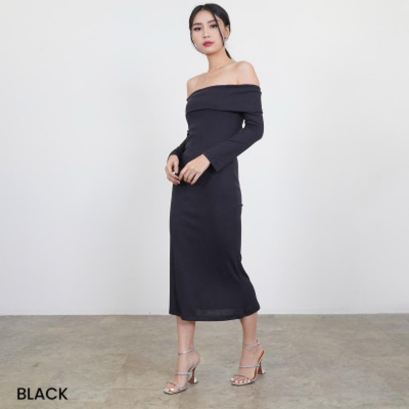 AURORA KNIT DRESS / Terusan Pesta Panjang Sabrina Off Shoulder Rajut Merah Maroon Hitam Semi Formal 